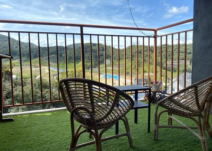 Emerald Avenue Cozy 3R3B Apartment 830