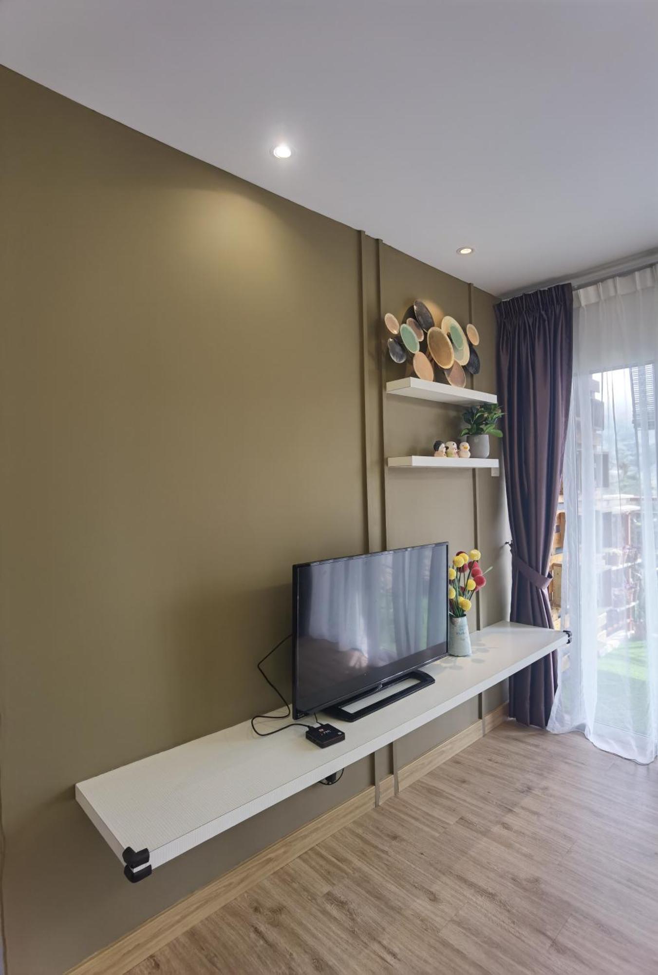 Emerald Avenue Cozy 3r3b 830 Apartment *