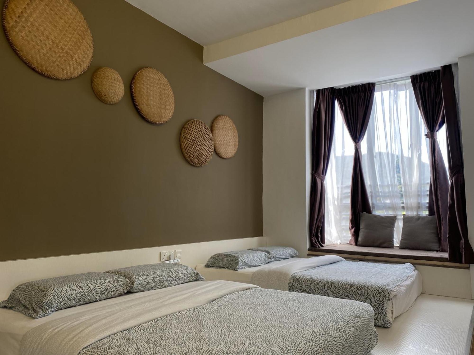 Emerald Avenue Cozy 3r3b 830 Apartment *